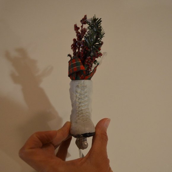 Gerson Companies Christmas Ice Skate w/ Berries & Bow Ornament 5"H - Picture 5 of 6